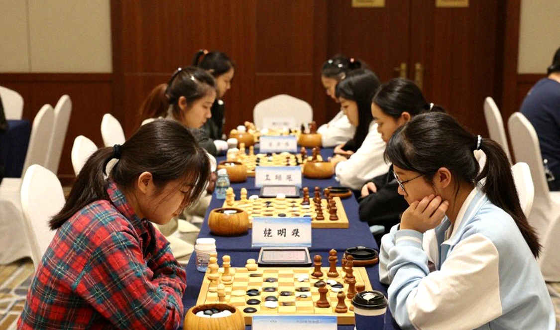 Đọc sự im lặng của kỳ chuyển nhượng esports: Khi bảng tính trống là tín hiệu đáng tin nhất