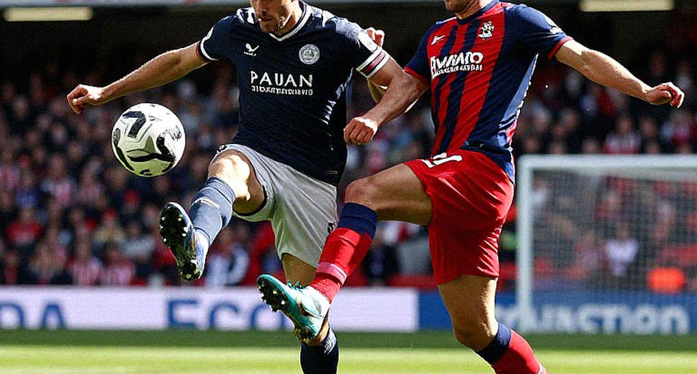 Chiếc xe lu và một phút của Andros Townsend: Khi an toàn sân cỏ trở thành phép thử lớn nhất của Thai League 1