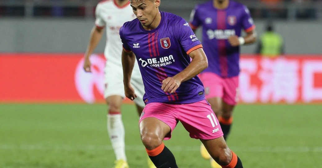 Bốn phút trong phòng VAR: V-League và bài học im lặng trước bằng chứng Bốn phút trong phòng VAR: V-League và bài học im lặng trước bằng chứng