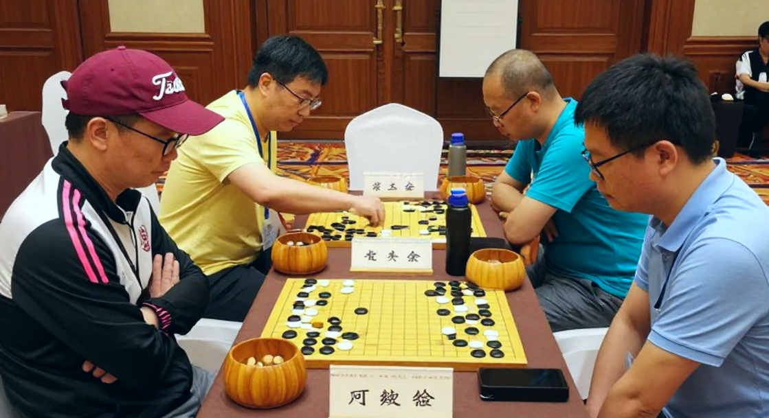 Phân Tích Nước 5.e5! Trong Ván Thắng Của Jobava Tại Samarkand Qua Lời Bình Của Daniel King Phân Tích Nước 5.e5! Trong Ván Thắng Của Jobava Tại Samarkand Qua Lời Bình Của Daniel King