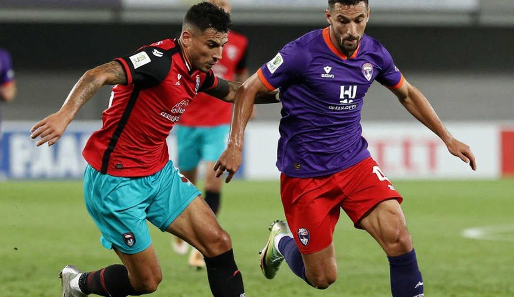Mourad Batna và cú đá phạt phút bù giờ: Al-Fateh ngược dòng trước Al-Hazem, và khoảng cách một bàn thắng tới ngai vàng của Ronaldo