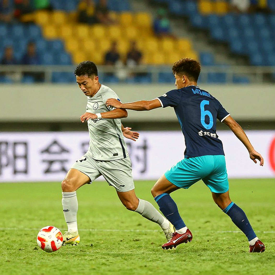 Công bằng không tự đến: Trọng tài, VAR và bóng đá Việt Nam sau cột mốc 2026