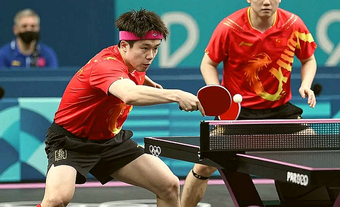 Bản phân tích sáu mươi trang không có một cái tên Bản phân tích sáu mươi trang không có một cái tên