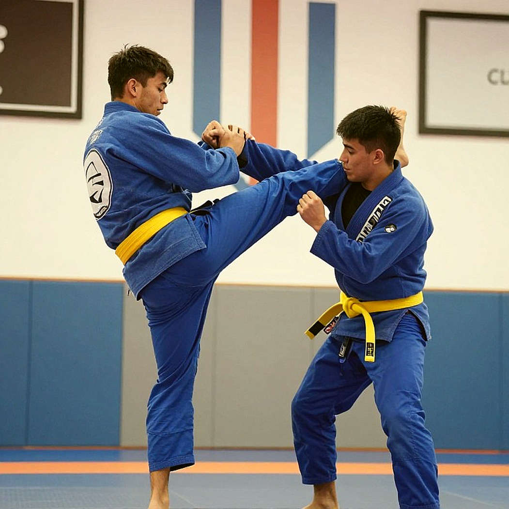 Allen siết cổ Duncan ở main event UFC rồi gọi tên kẻ mạnh nhất hạng trung: bên trong một chiến thắng phức tạp