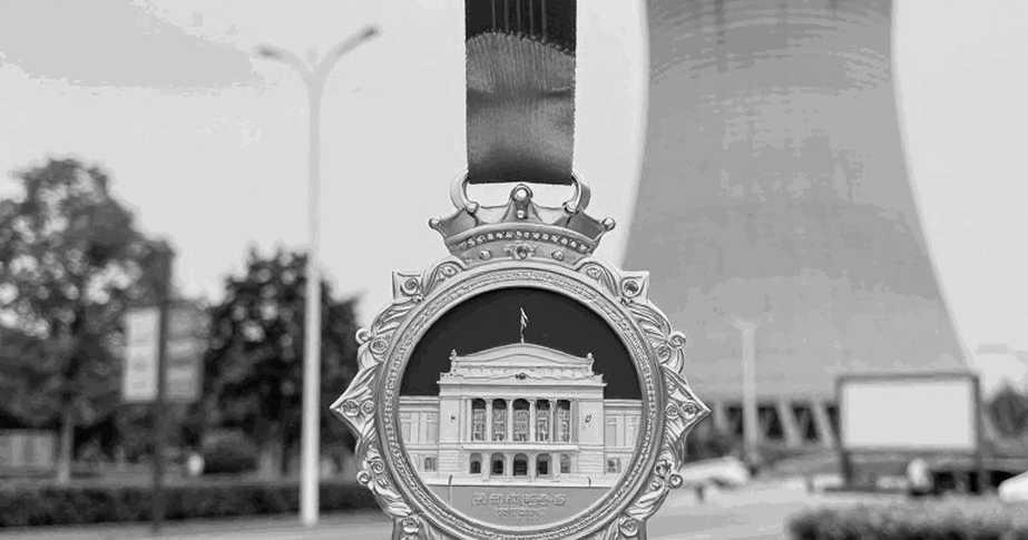 Chiếc giày nằm ngoài danh sách trắng: Huy chương vàng Asian Games bị thu hồi và khoảng trống dữ liệu chưa ai lấp