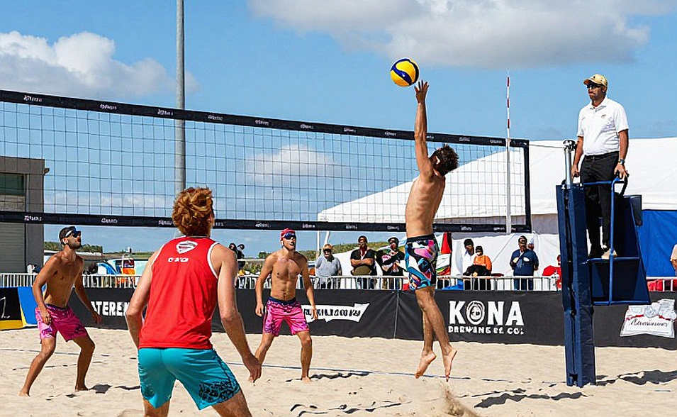 Ba Mươi Năm MOP Bóng Chuyền Nữ NCAA: Kerri Walsh, Misty May Và Bản Đồ Vị Trí Không Mấy Ai Để Ý
