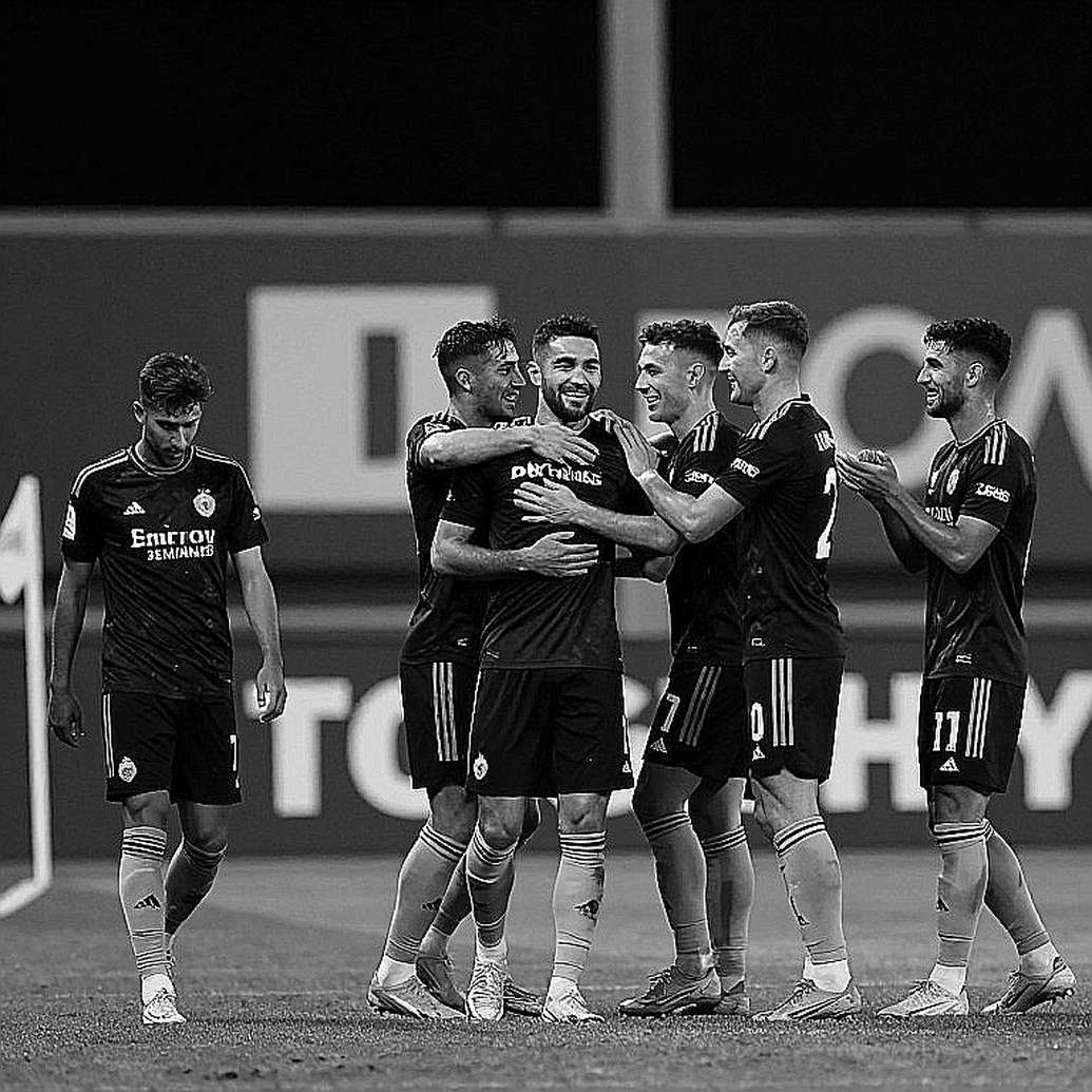 Bellingham, vai số 10 tự do và bài toán Real Madrid chưa được xác thực Bellingham, vai số 10 tự do và bài toán Real Madrid chưa được xác thực